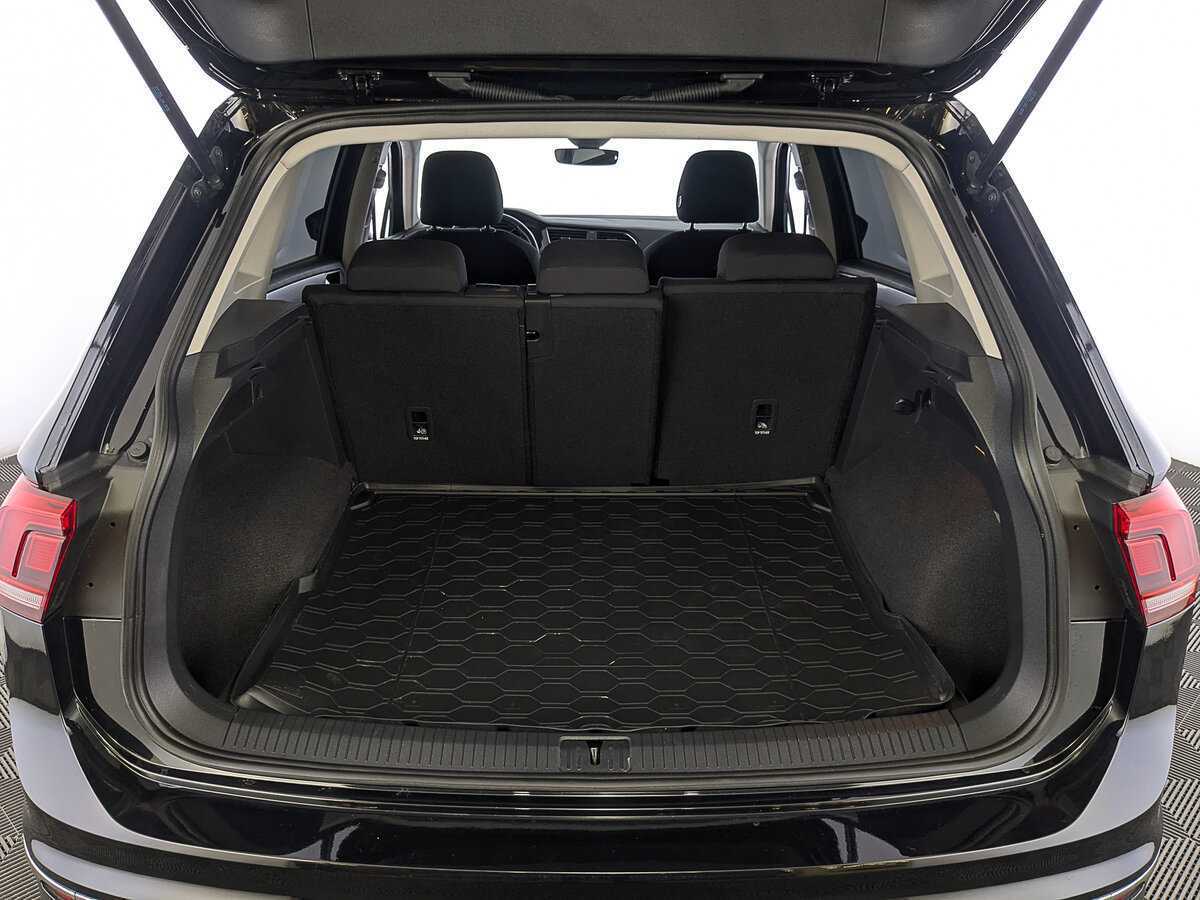 Б/У Фольксваген Тигуан 2021 года. Фото: #9