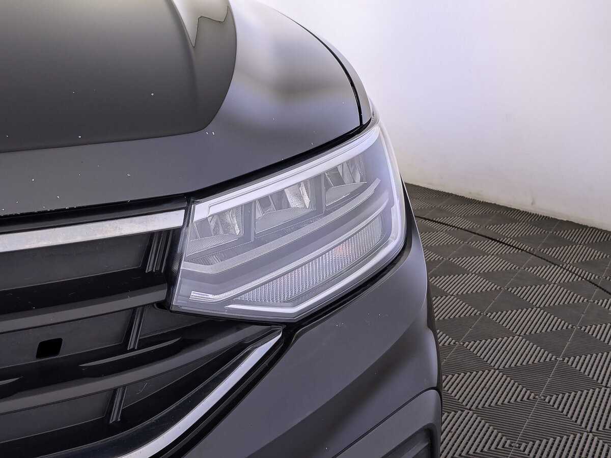 Б/У Фольксваген Тигуан 2021 года. Фото: #10