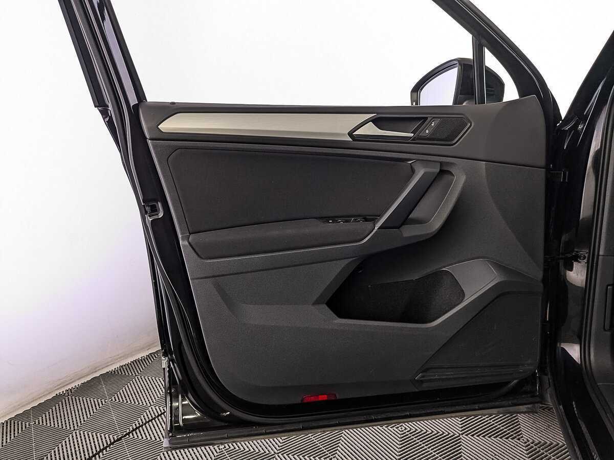 Б/У Фольксваген Тигуан 2021 года. Фото: #18