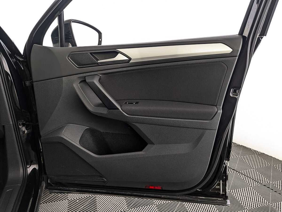 Б/У Фольксваген Тигуан 2021 года. Фото: #24