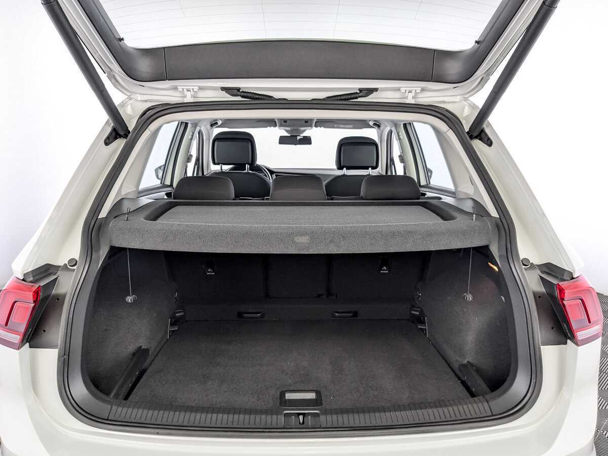 Б/У Фольксваген Тигуан 2020 года. Фото: #9