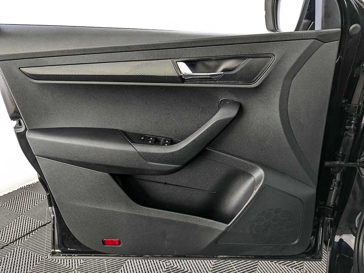 Б/У Шкода Карок 2021 года. Фото: #17