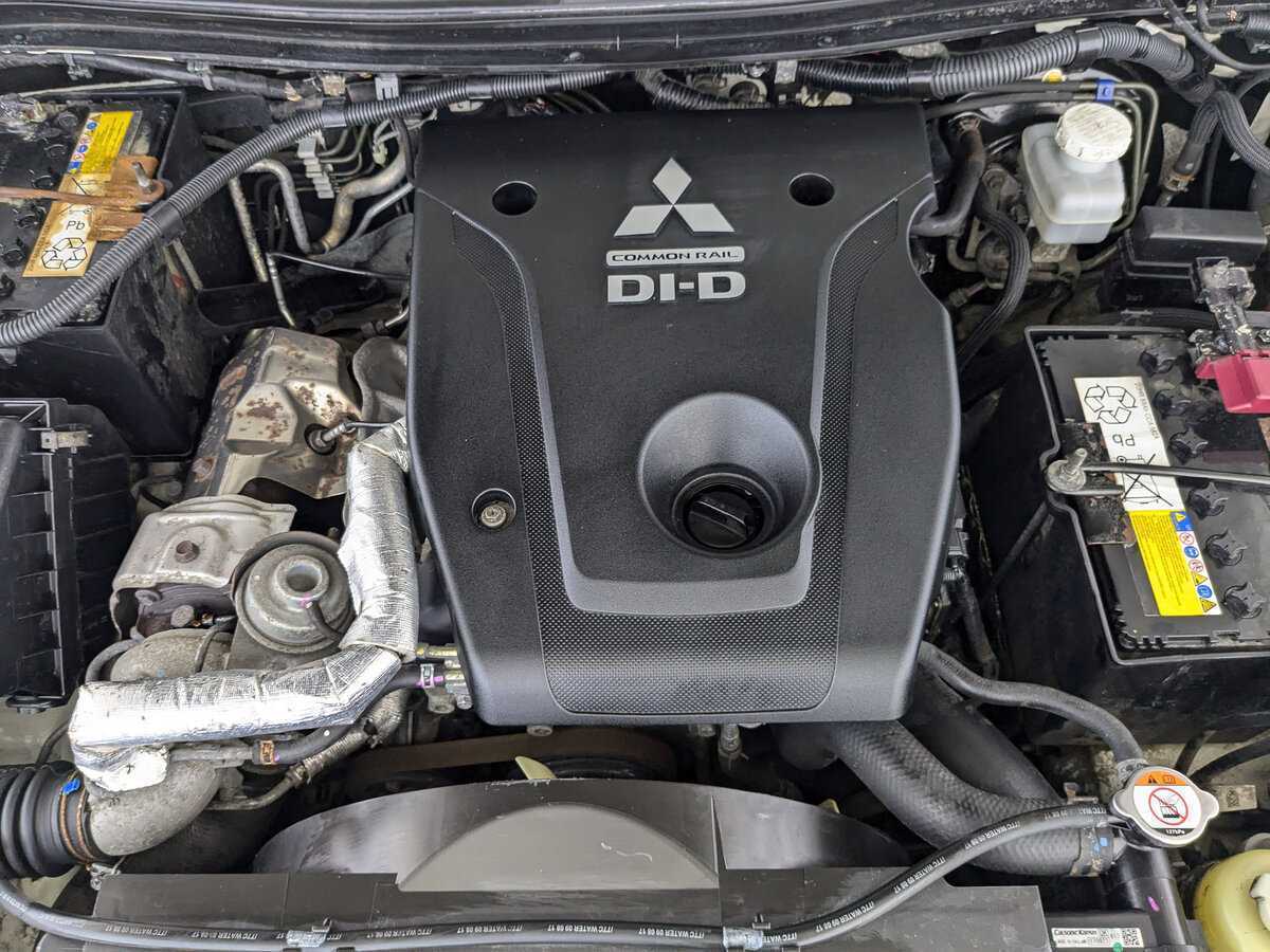 Б/У Митсубиши Паджеро Спорт 2017 года. Фото: #8