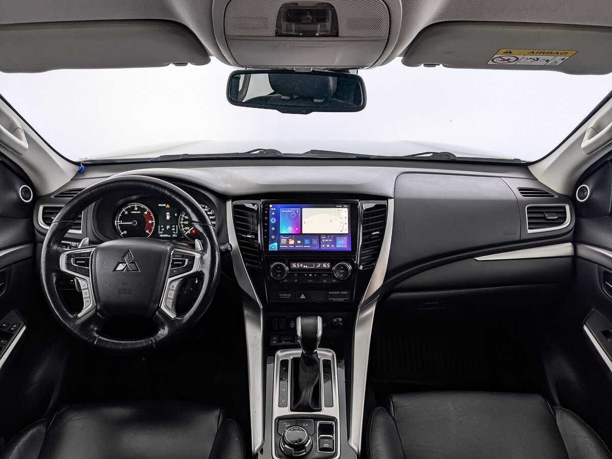 Б/У Митсубиши Паджеро Спорт 2017 года. Фото: #11