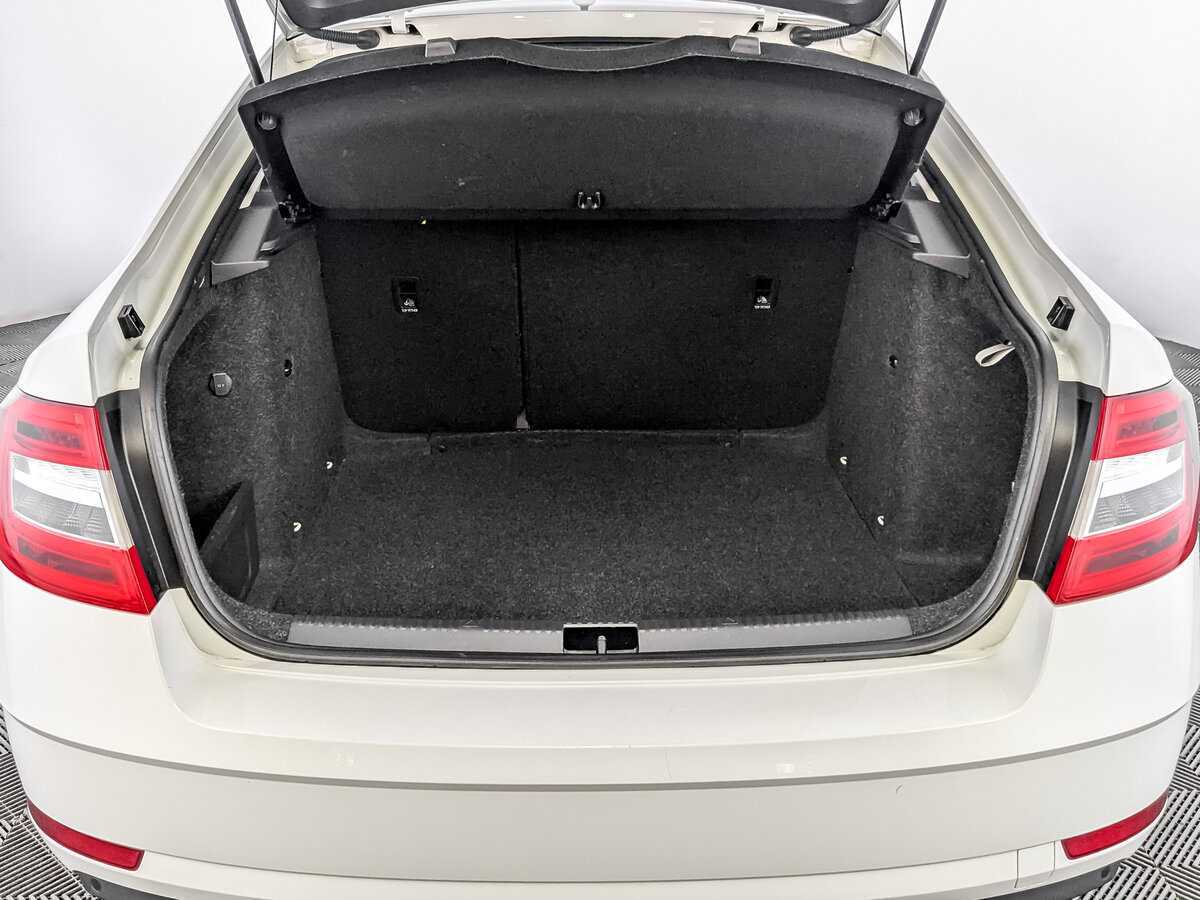 Б/У Шкода Октавия 2020 года. Фото: #9