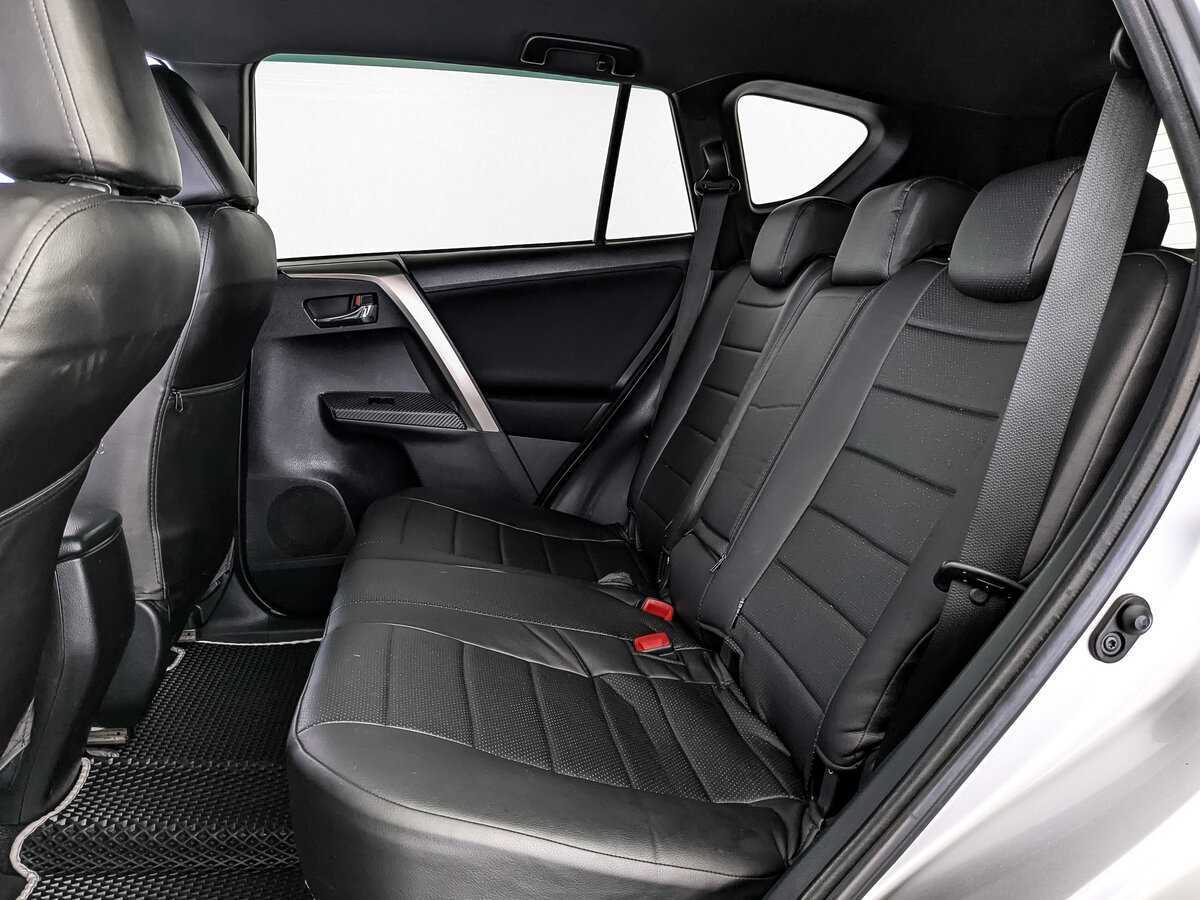 Б/У Тойота Рав4 2014 года. Фото: #17