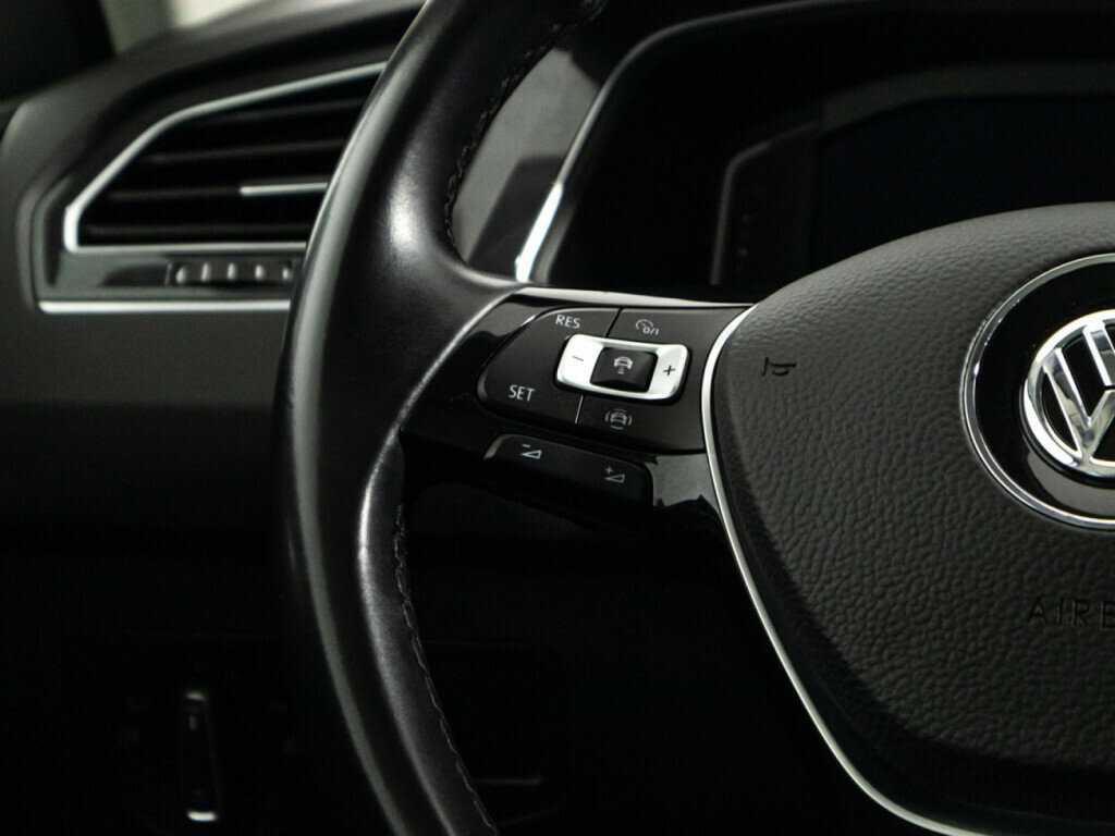 Б/У Фольксваген Тигуан 2019 года. Фото: #18