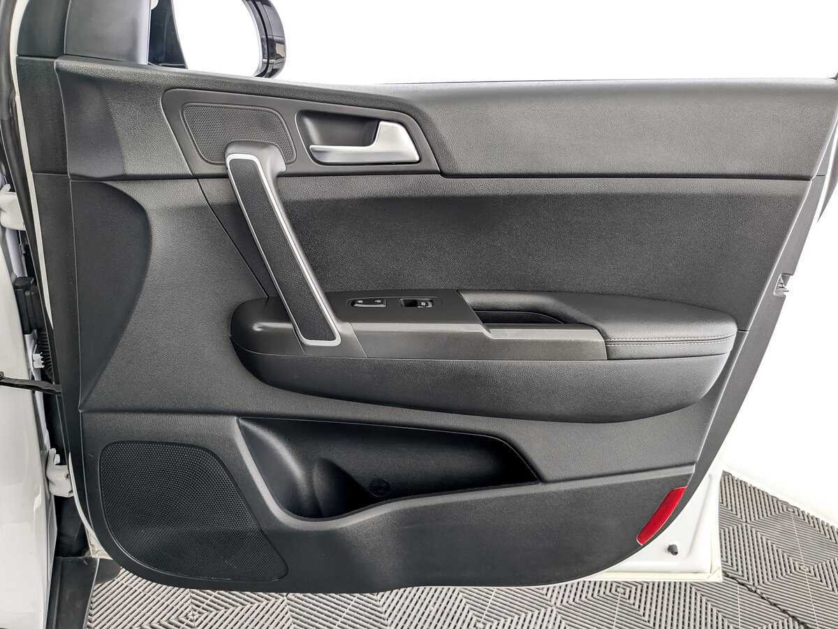 Б/У Киа Спортейдж 2018 года. Фото: #21