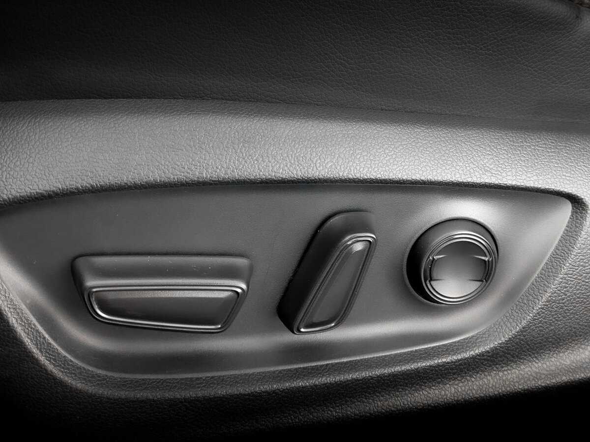 Б/У Тойота Камри 2019 года. Фото: #17