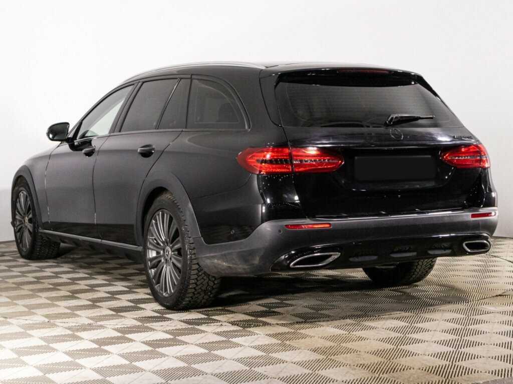 Б/У Мерседес-Бенц Е-Класс 2017 года. Фото: #6