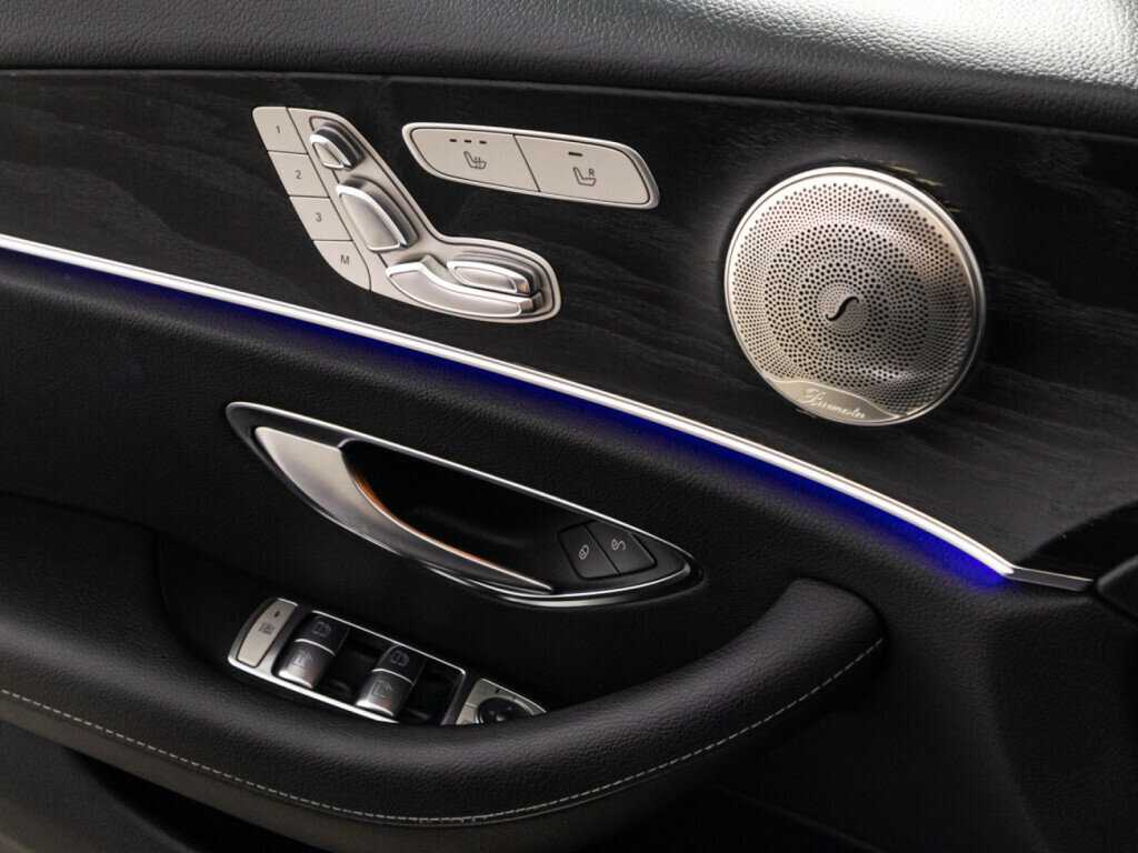 Б/У Мерседес-Бенц Е-Класс 2017 года. Фото: #21