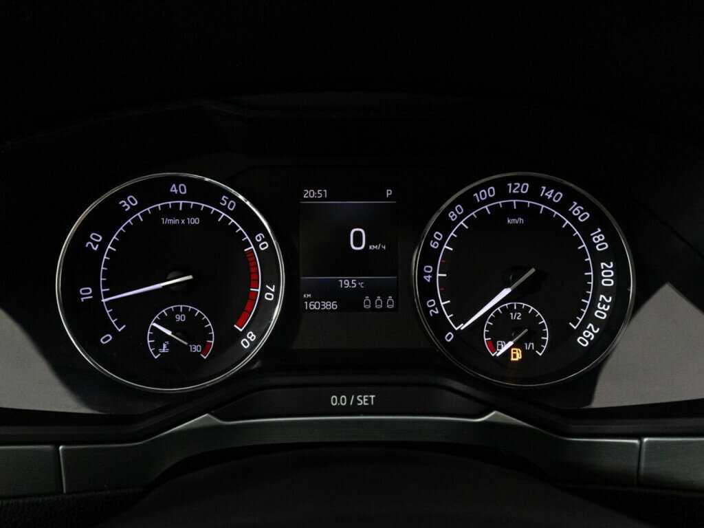 Б/У Шкода Суперб 2018 года. Фото: #11