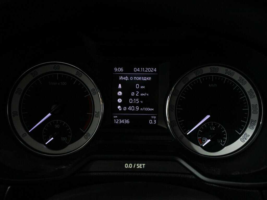 Б/У Шкода Октавия 2017 года. Фото: #11