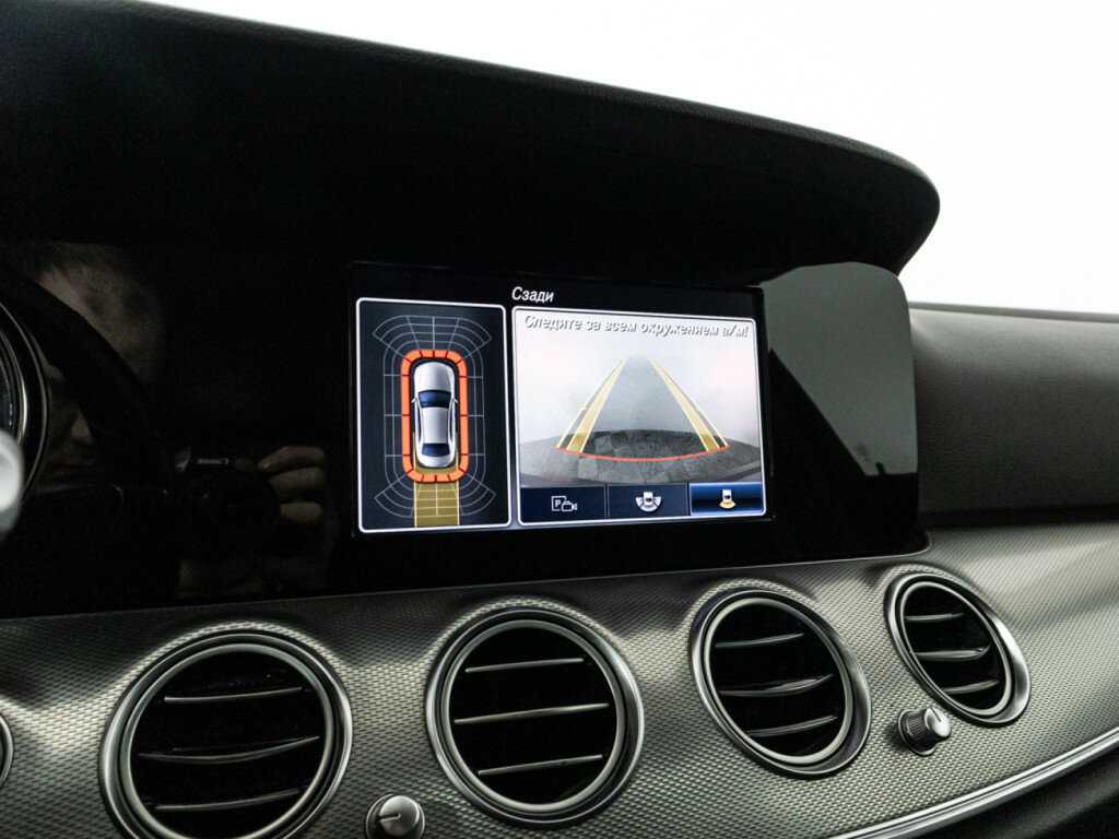 Б/У Мерседес-Бенц Е-Класс 2019 года. Фото: #14