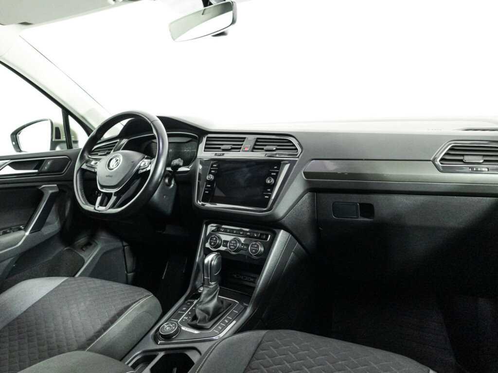 Б/У Фольксваген Тигуан 2018 года. Фото: #8