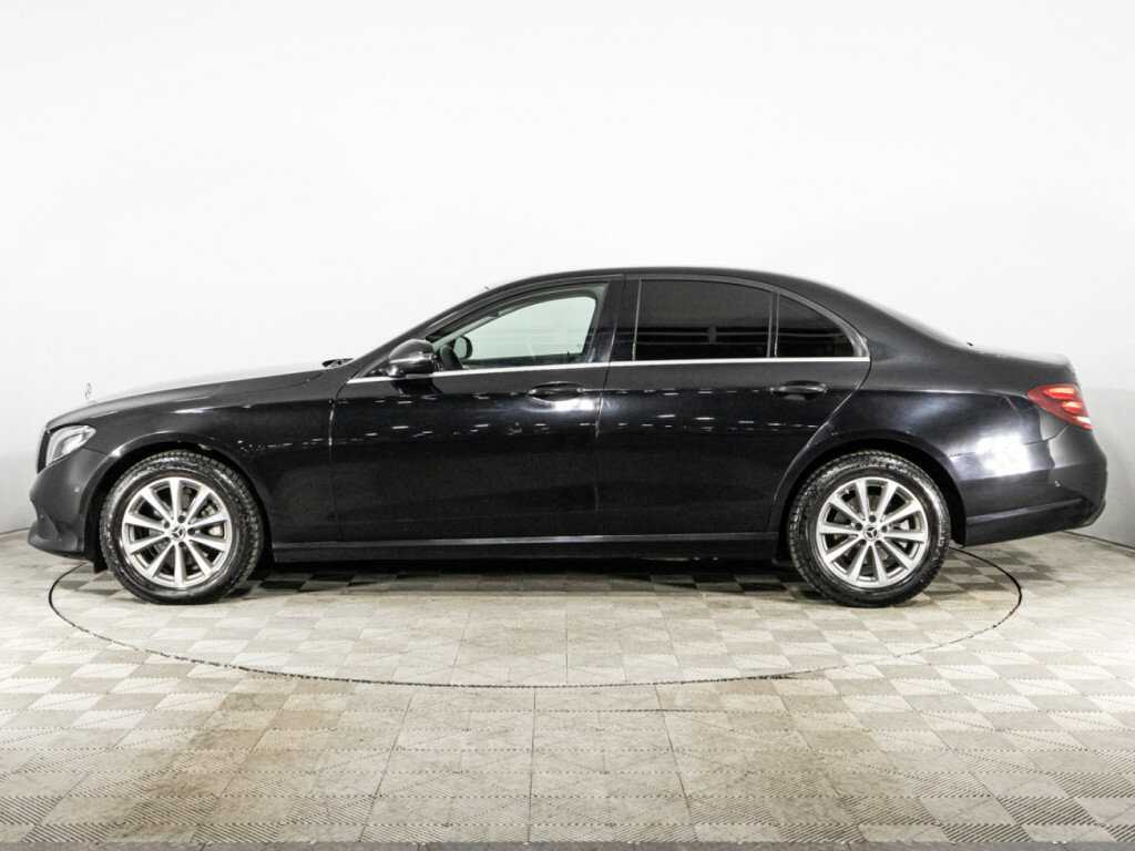 Б/У Мерседес-Бенц Е-Класс 2019 года. Фото: #7