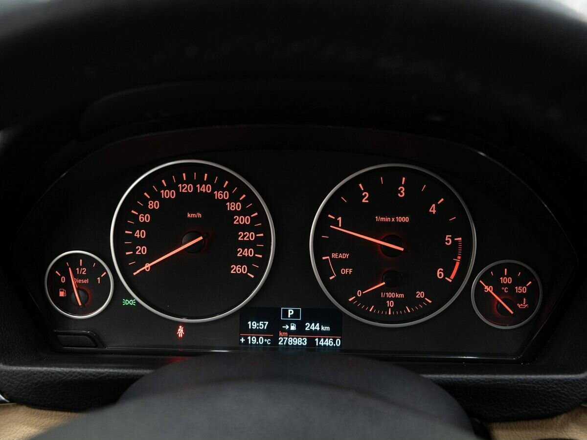 Б/У БМВ 3 серии 2013 года. Фото: #16