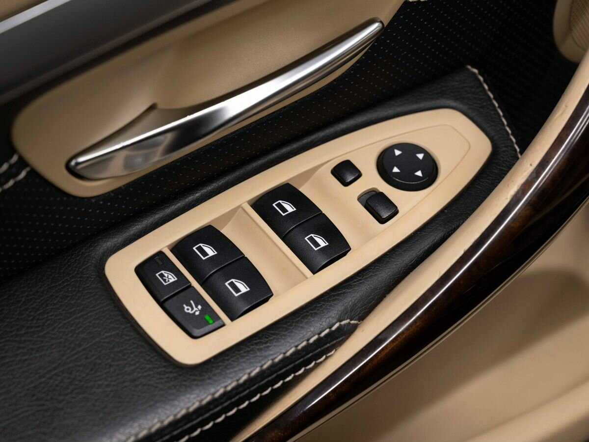 Б/У БМВ 3 серии 2013 года. Фото: #17