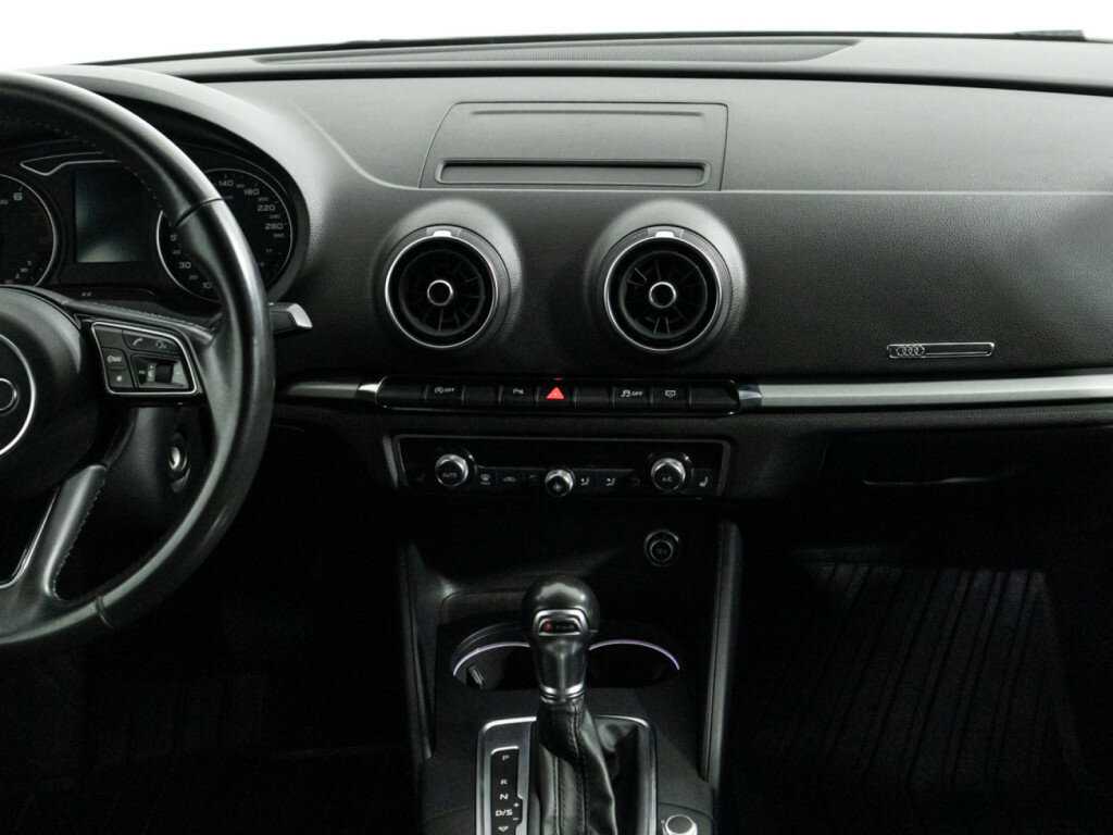 Б/У Ауди А3 2019 года. Фото: #13