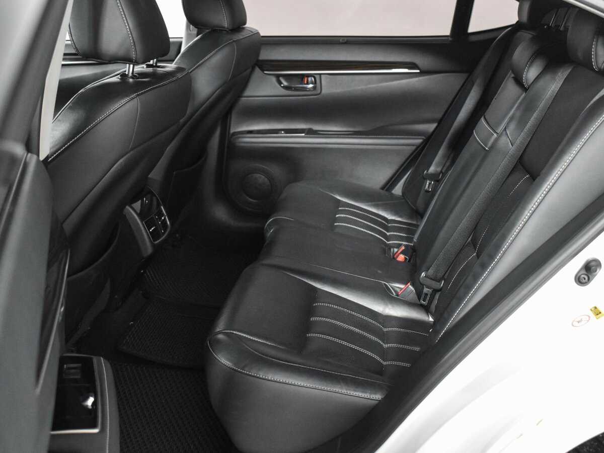 Б/У Лексус ЕС 2015 года. Фото: #8