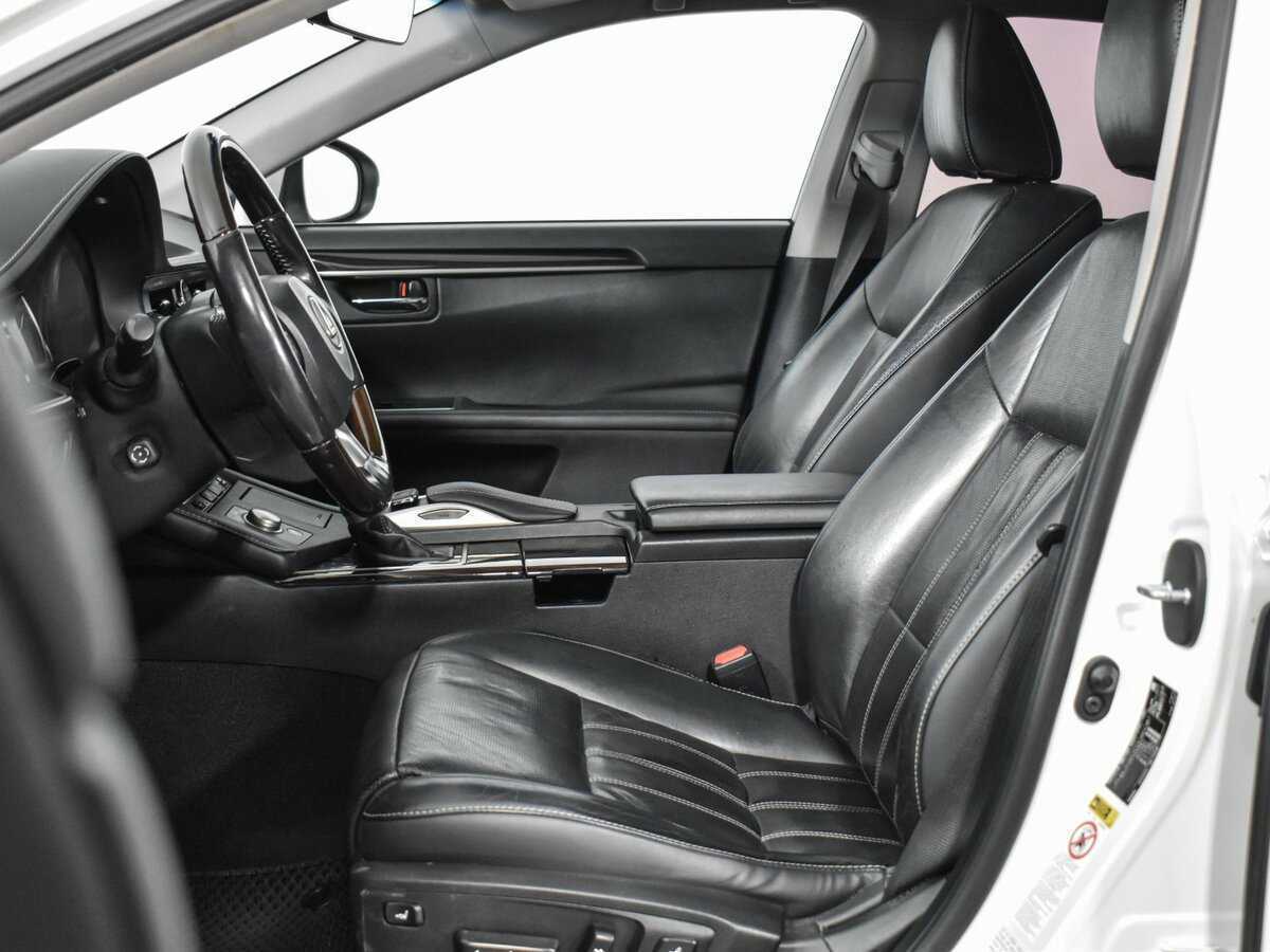 Б/У Лексус ЕС 2015 года. Фото: #9