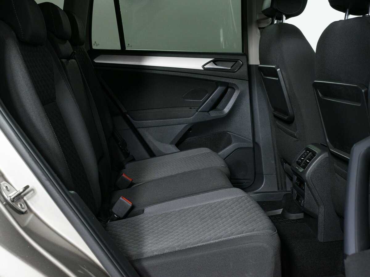 Б/У Фольксваген Тигуан 2018 года. Фото: #9