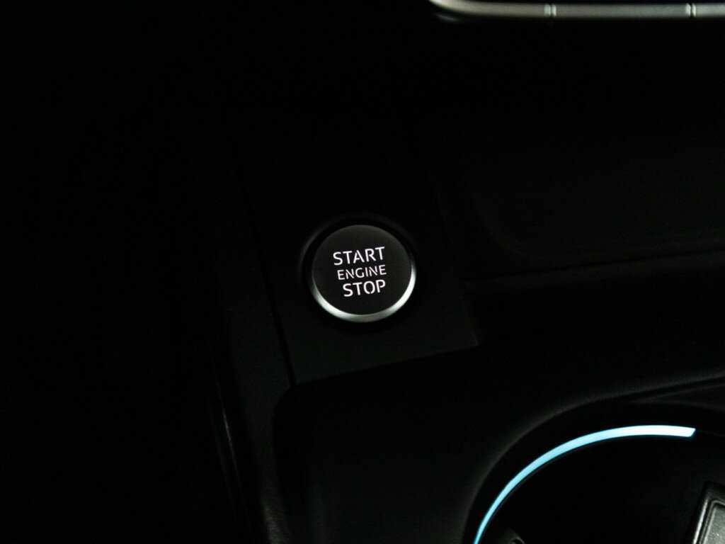 Б/У Ауди А4 2019 года. Фото: #18