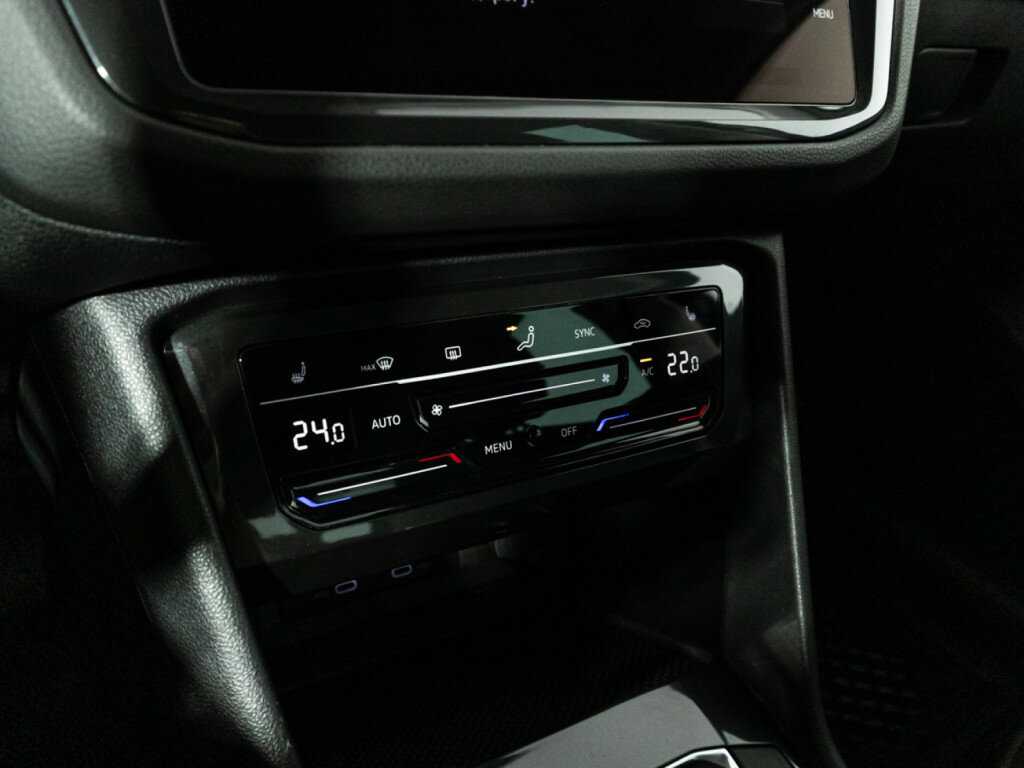 Б/У Фольксваген Тигуан 2021 года. Фото: #18