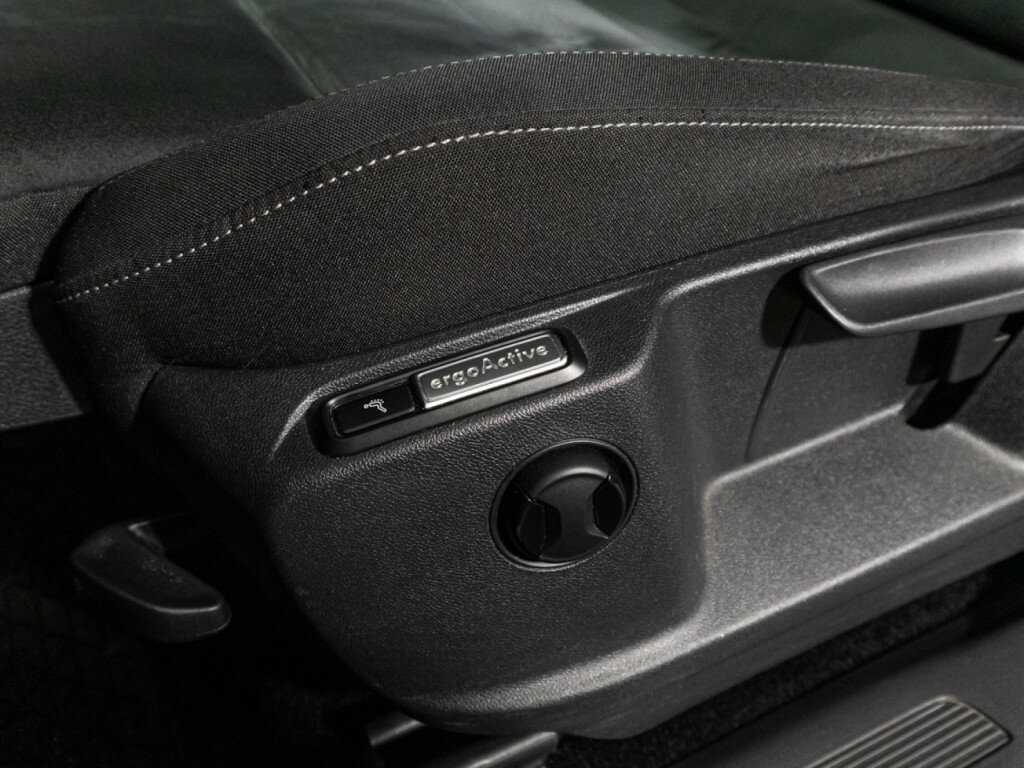 Б/У Фольксваген Тигуан 2021 года. Фото: #20