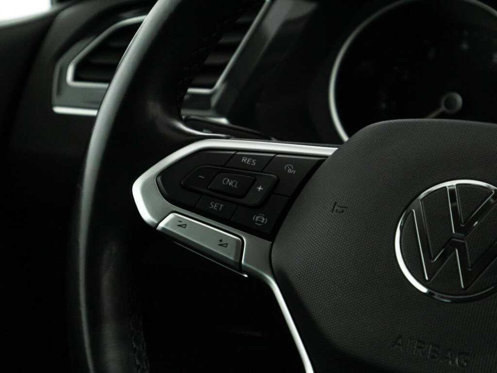 Б/У Фольксваген Тигуан 2021 года. Фото: #21