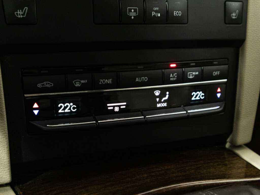 Б/У Мерседес-Бенц Е-Класс 2012 года. Фото: #15