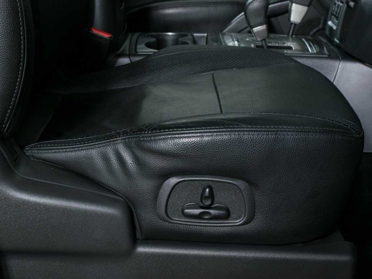 Б/У Митсубиши Паджеро 2013 года. Фото: #13