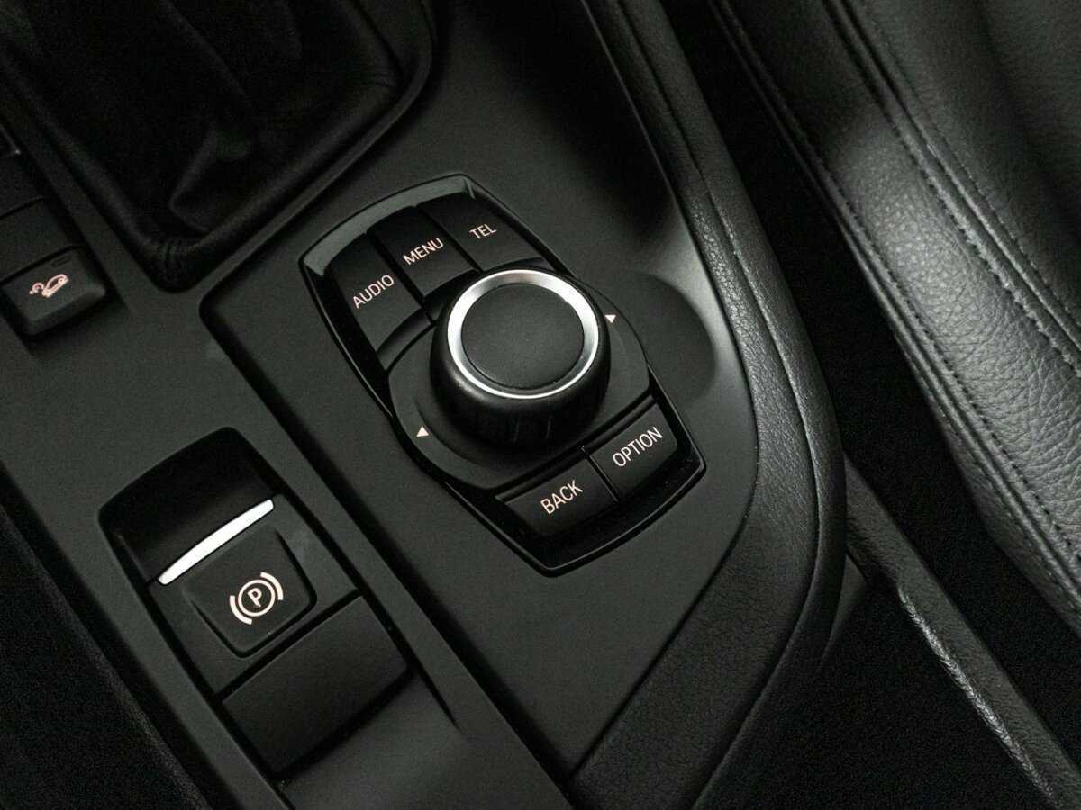 Б/У БМВ Икс1 2017 года. Фото: #17