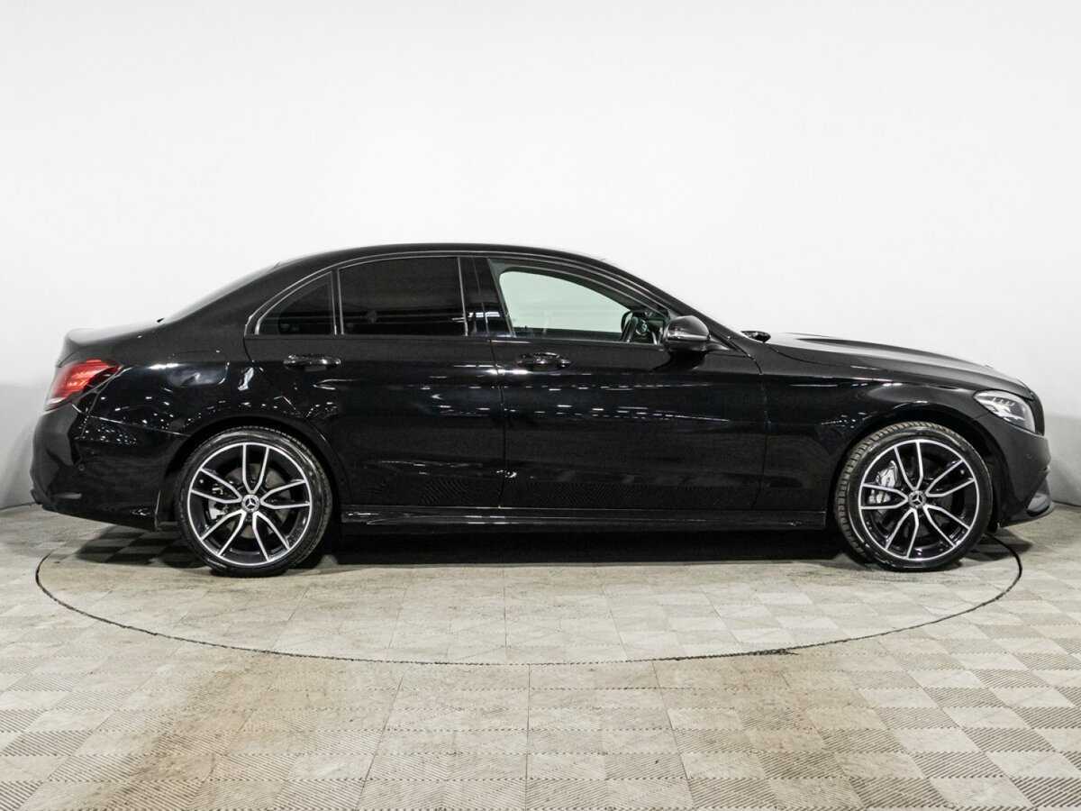 Б/У Мерседес-Бенц Ц-Класс 2018 года. Фото: #3