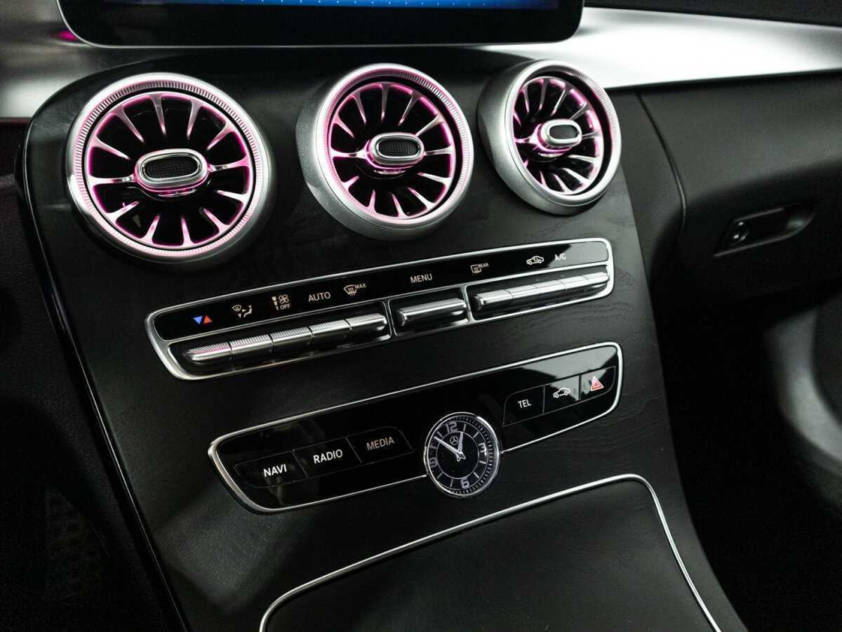 Б/У Мерседес-Бенц Ц-Класс 2018 года. Фото: #17