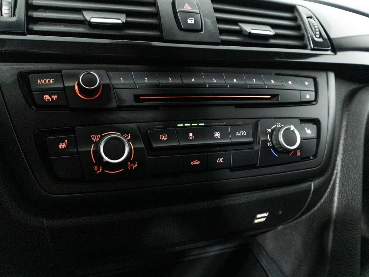 Б/У БМВ 3 серии 2013 года. Фото: #14