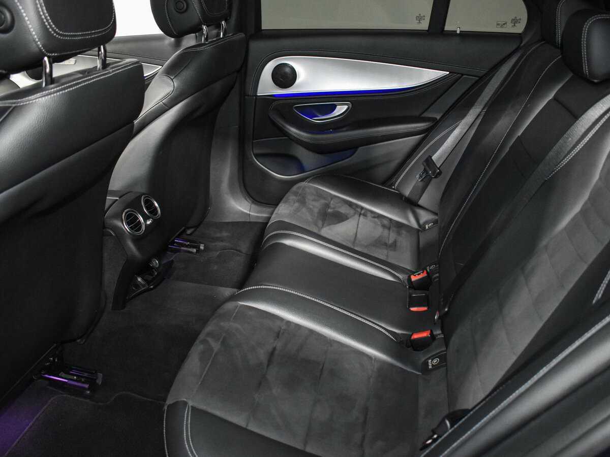 Б/У Мерседес-Бенц Е-Класс 2016 года. Фото: #10