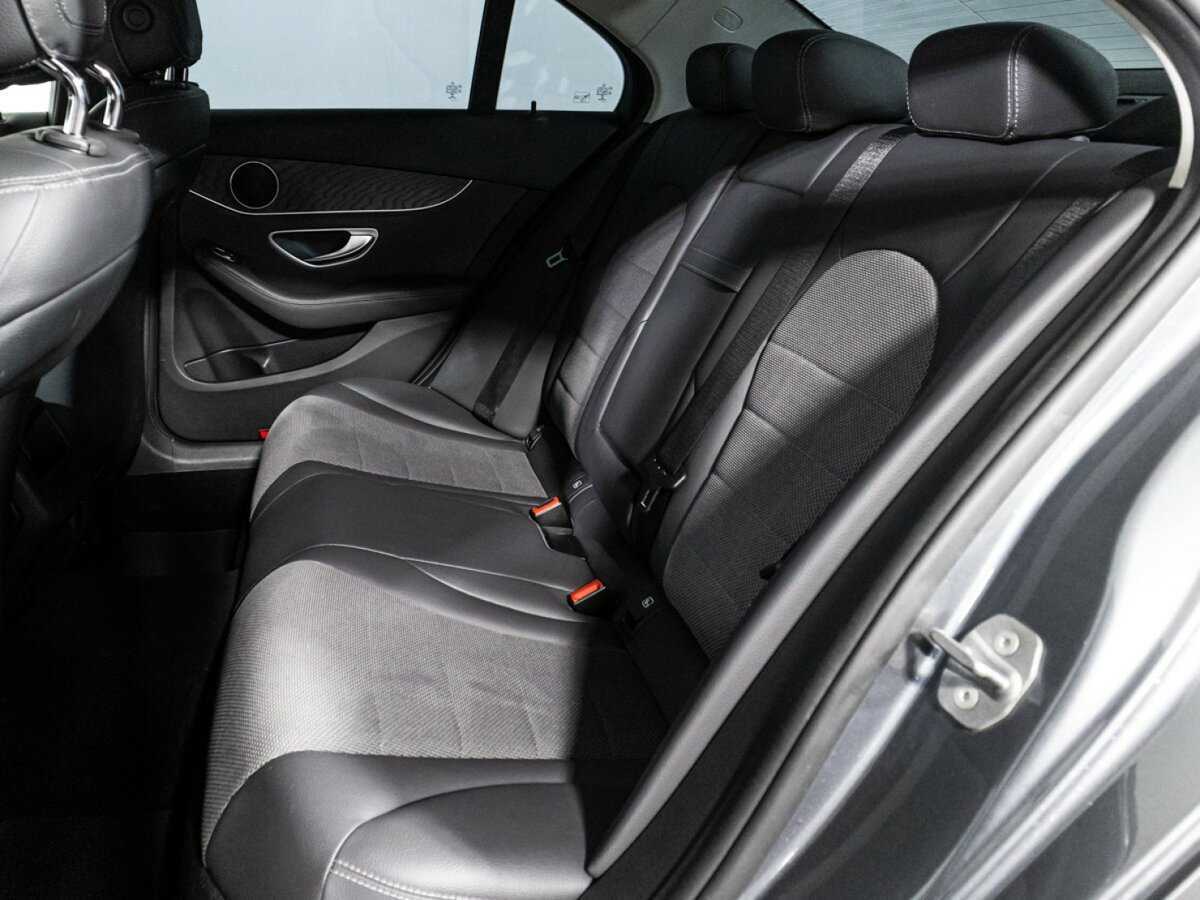 Б/У Мерседес-Бенц Ц-Класс 2019 года. Фото: #9