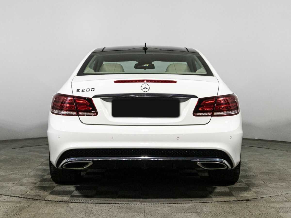 Б/У Мерседес-Бенц Е-Класс 2013 года. Фото: #5