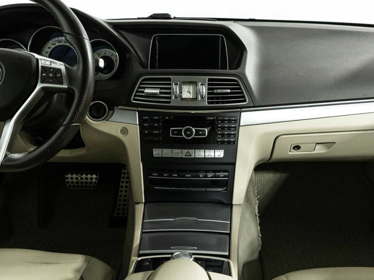 Б/У Мерседес-Бенц Е-Класс 2013 года. Фото: #13