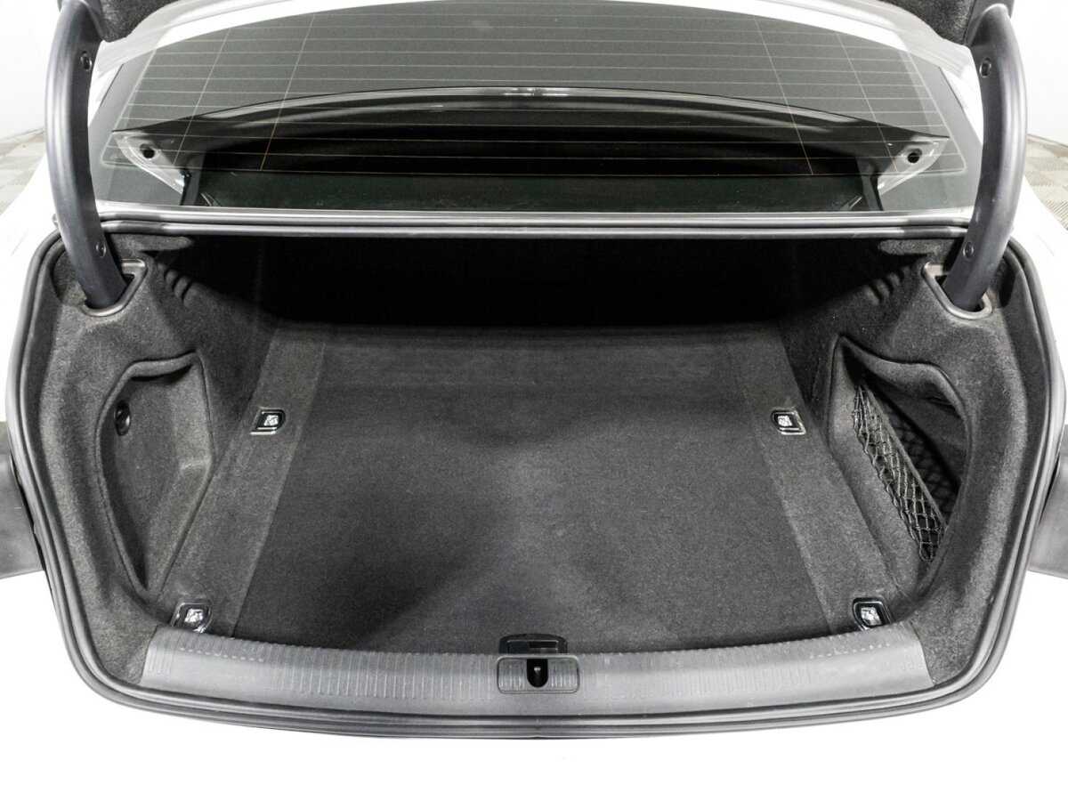 Б/У Ауди А4 2019 года. Фото: #23