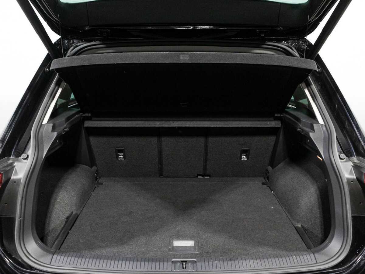 Б/У Фольксваген Тигуан 2019 года. Фото: #14