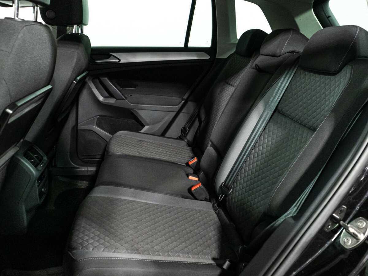 Б/У Фольксваген Тигуан 2017 года. Фото: #9