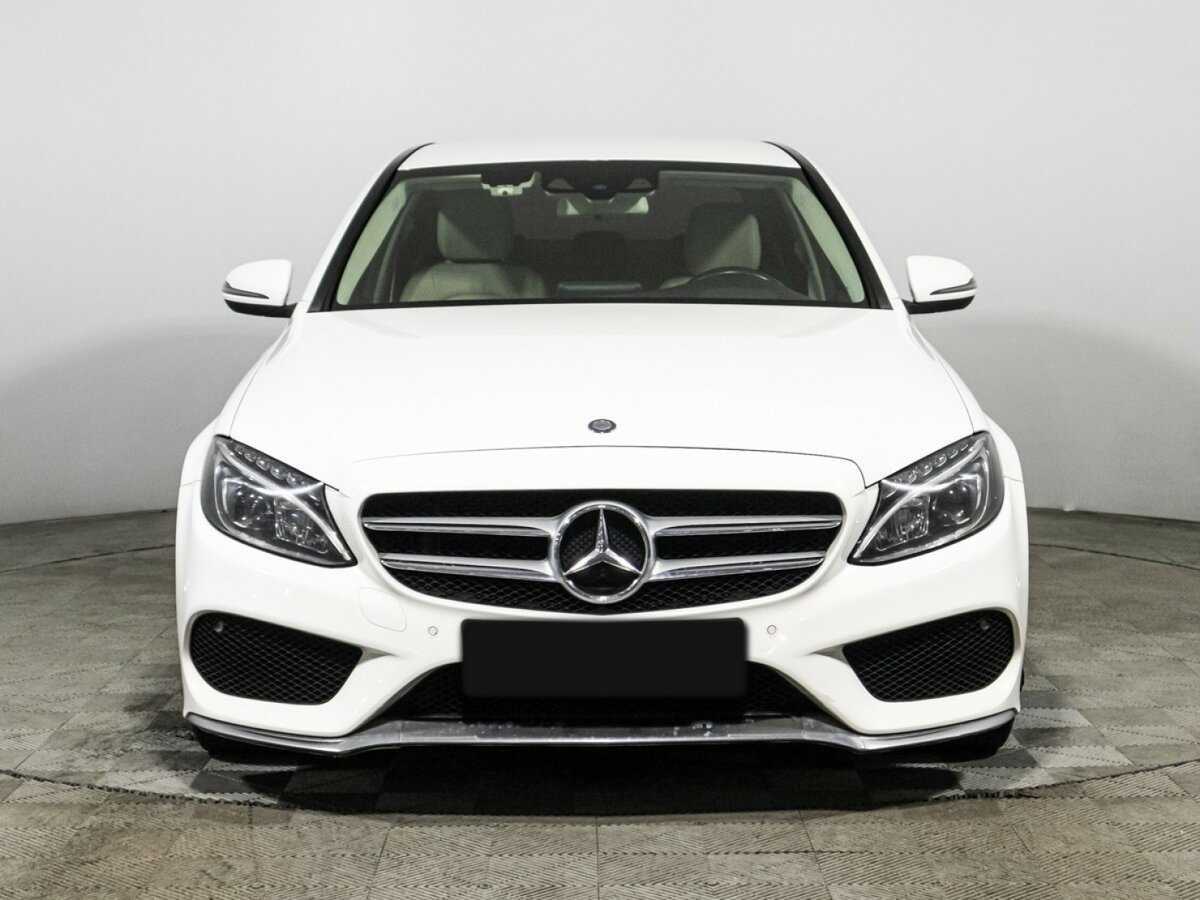 Б/У Мерседес-Бенц Ц-Класс 2017 года. Фото: #1