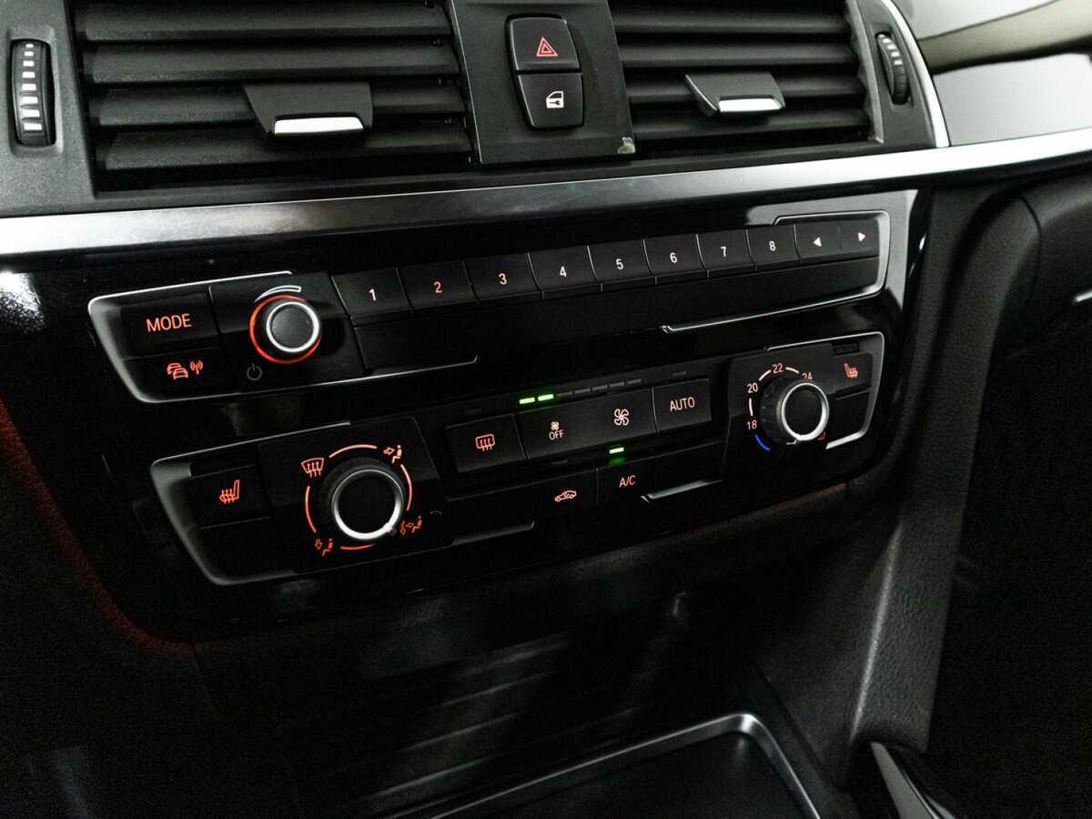 Б/У БМВ 3 серии 2018 года. Фото: #14