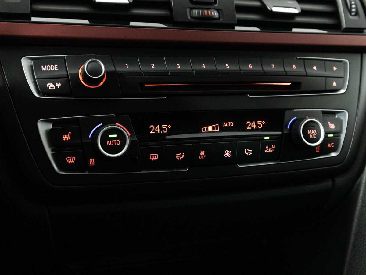 Б/У БМВ 3 серии 2014 года. Фото: #16