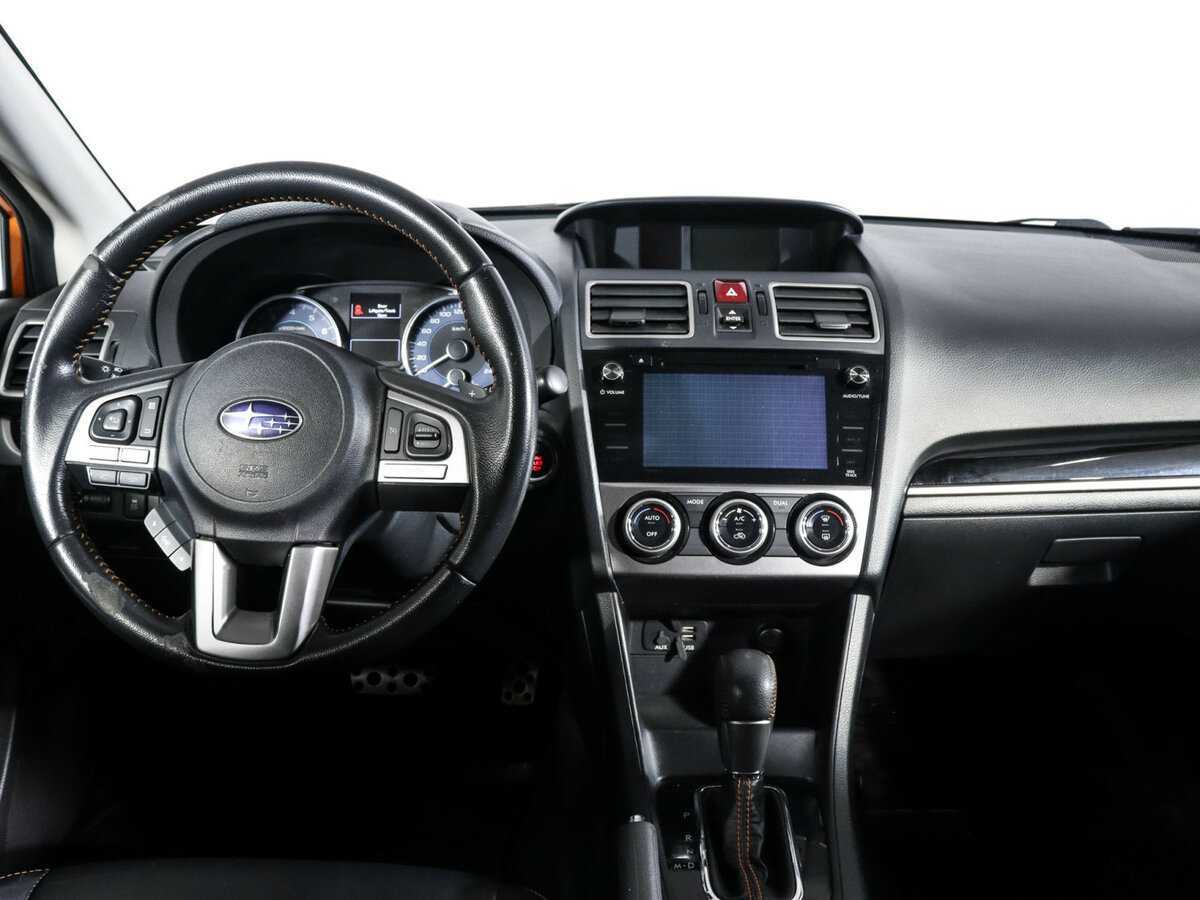 Б/У Субару ИксВи 2015 года. Фото: #8