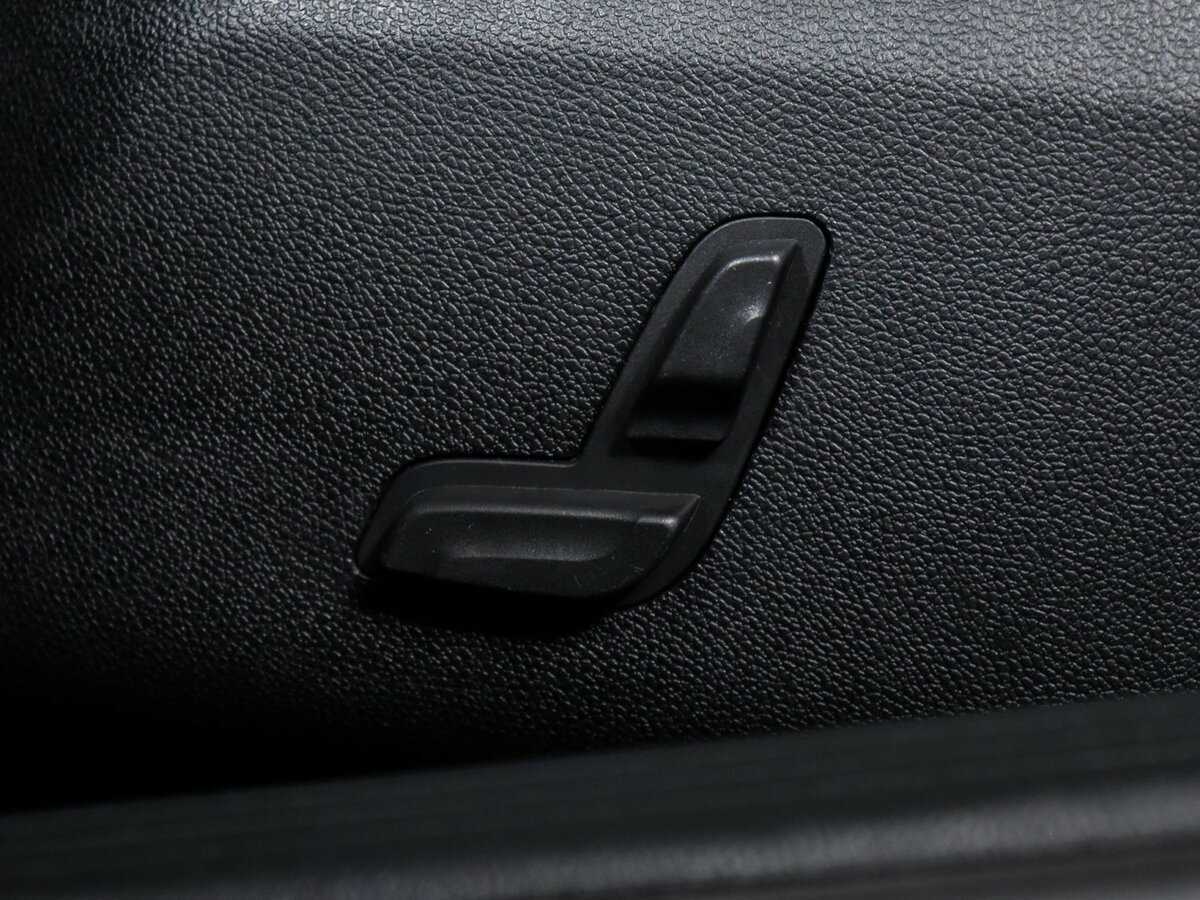 Б/У Мерседес-Бенц Е-Класс 2015 года. Фото: #15