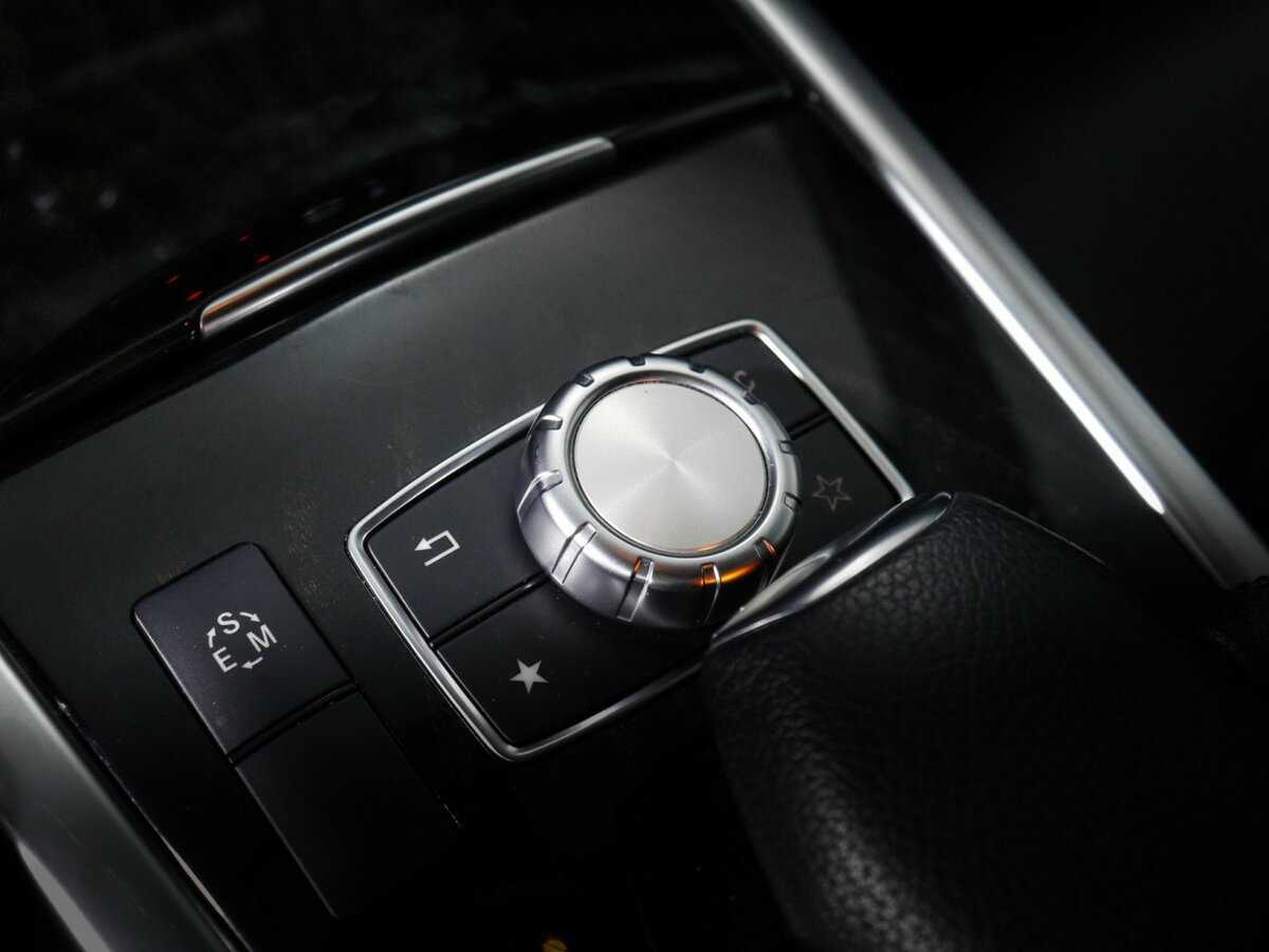 Б/У Мерседес-Бенц Е-Класс 2015 года. Фото: #17