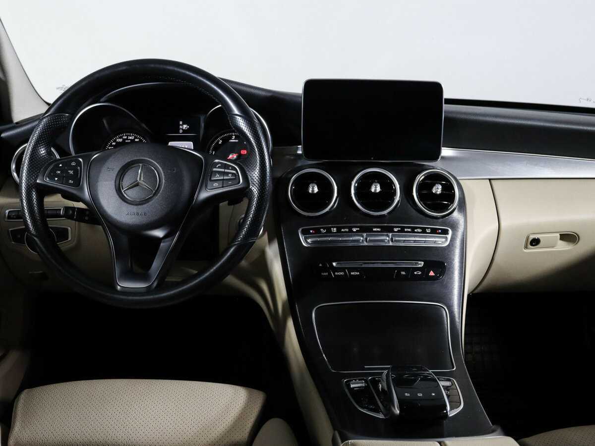 Б/У Мерседес-Бенц Ц-Класс 2015 года. Фото: #8